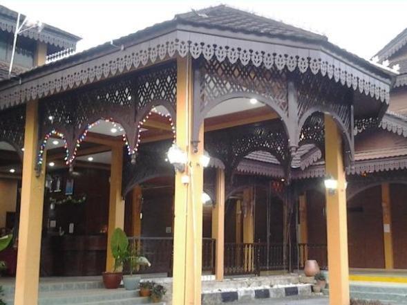 Green Village Pasir Salak Eco River Resort Kampung Gajah  Exterior foto