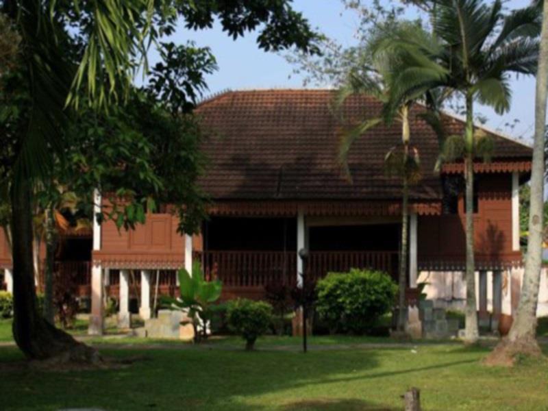 Green Village Pasir Salak Eco River Resort Kampung Gajah  Exterior foto