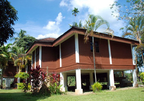 Green Village Pasir Salak Eco River Resort Kampung Gajah  Exterior foto