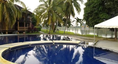 Green Village Pasir Salak Eco River Resort Kampung Gajah  Exterior foto
