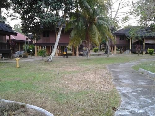Green Village Pasir Salak Eco River Resort Kampung Gajah  Exterior foto