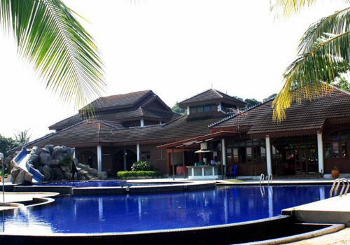 Green Village Pasir Salak Eco River Resort Kampung Gajah  Exterior foto